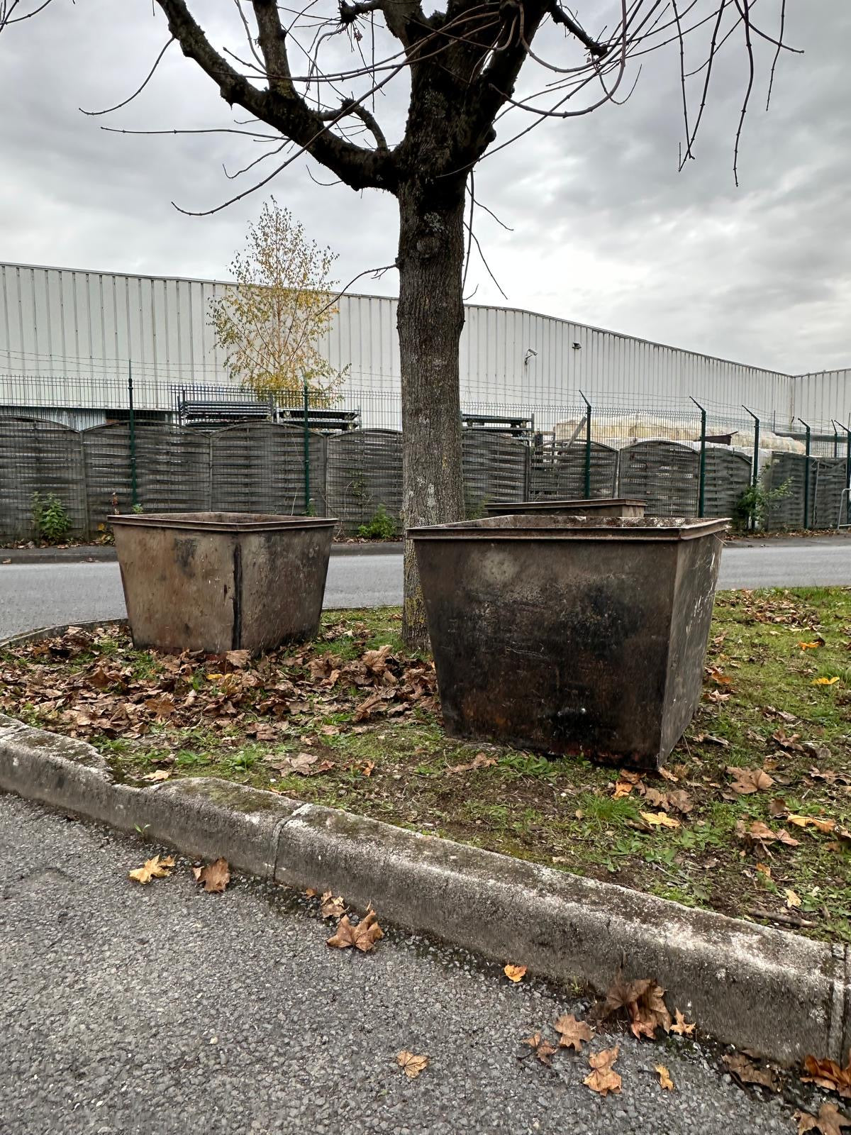 Set of 3 Steel Planters | Timeless Garden and Outdoor Feature