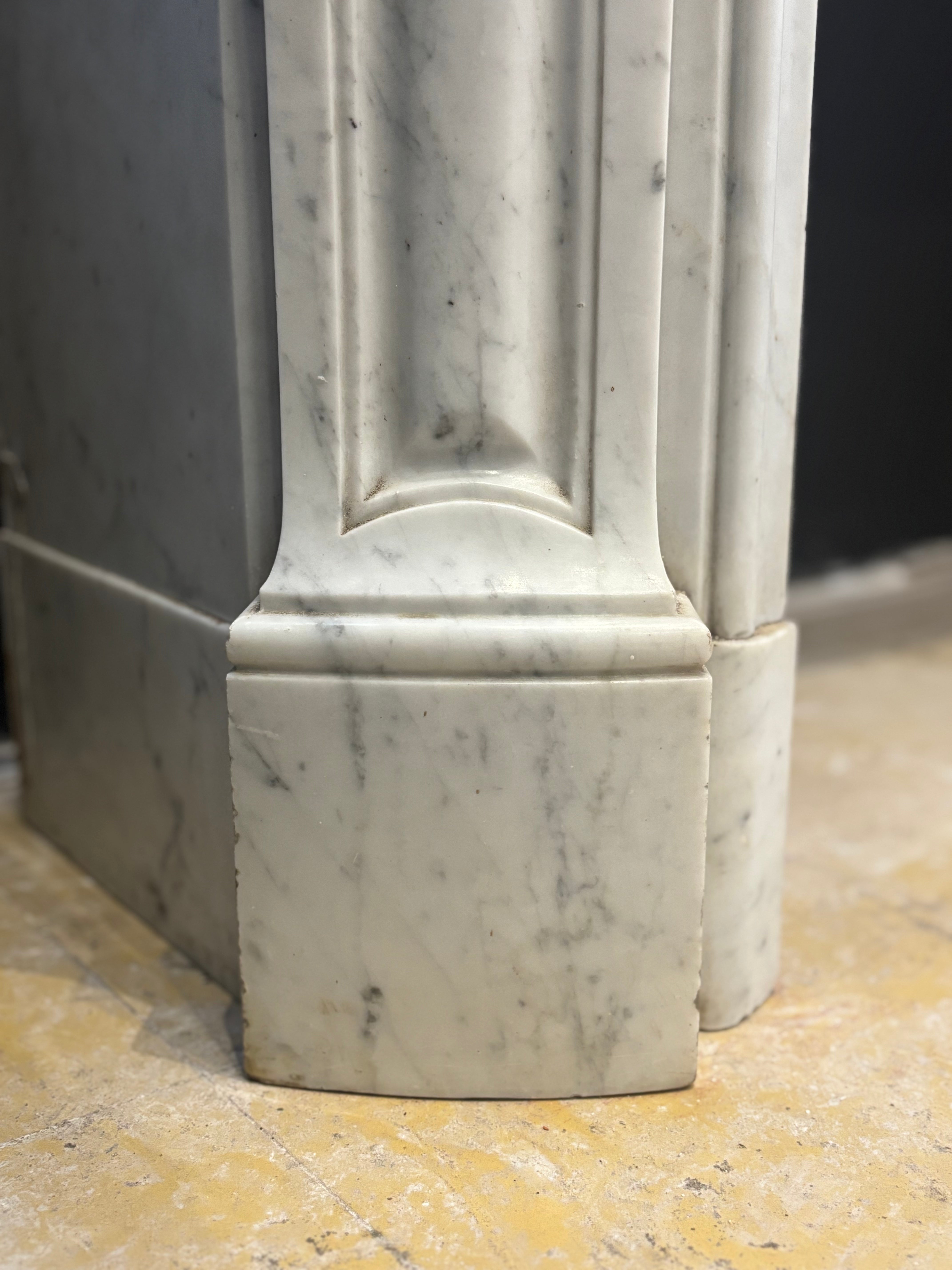 White Marble Mantel | Elegant Architectural Feature