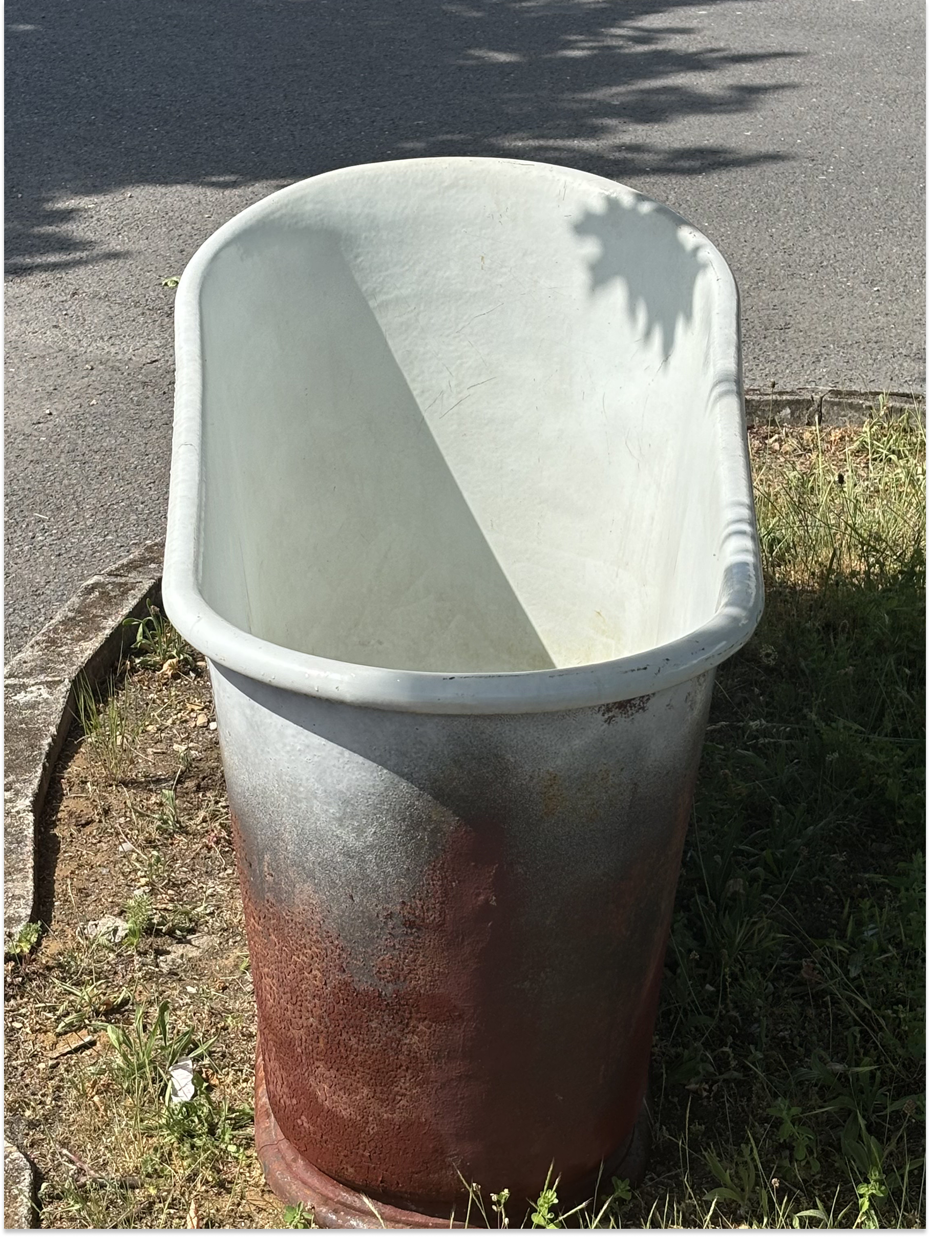 Late 19th Century French Cast Iron Bathtub