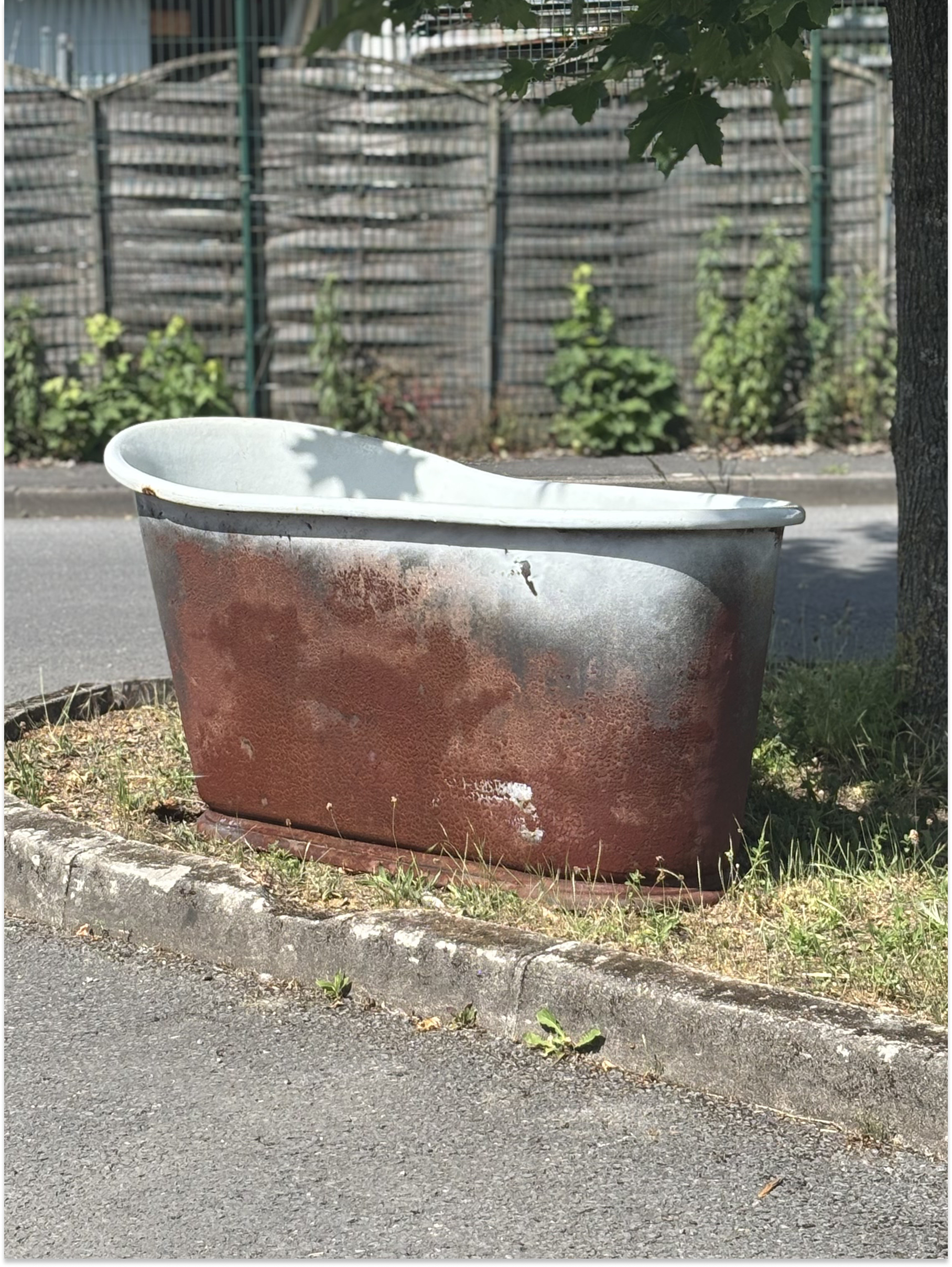 Late 19th Century French Cast Iron Bathtub